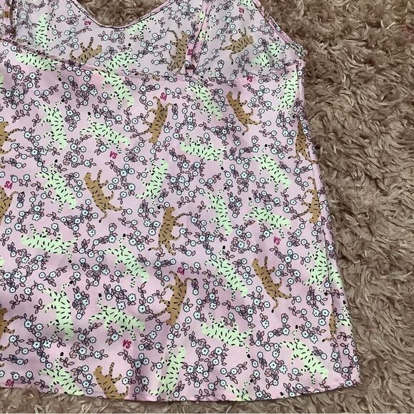 Victoria’s Secret Y2K Style Pastel Pink Retro Tiger Print Camisole Size Small - Picture 11 of 12